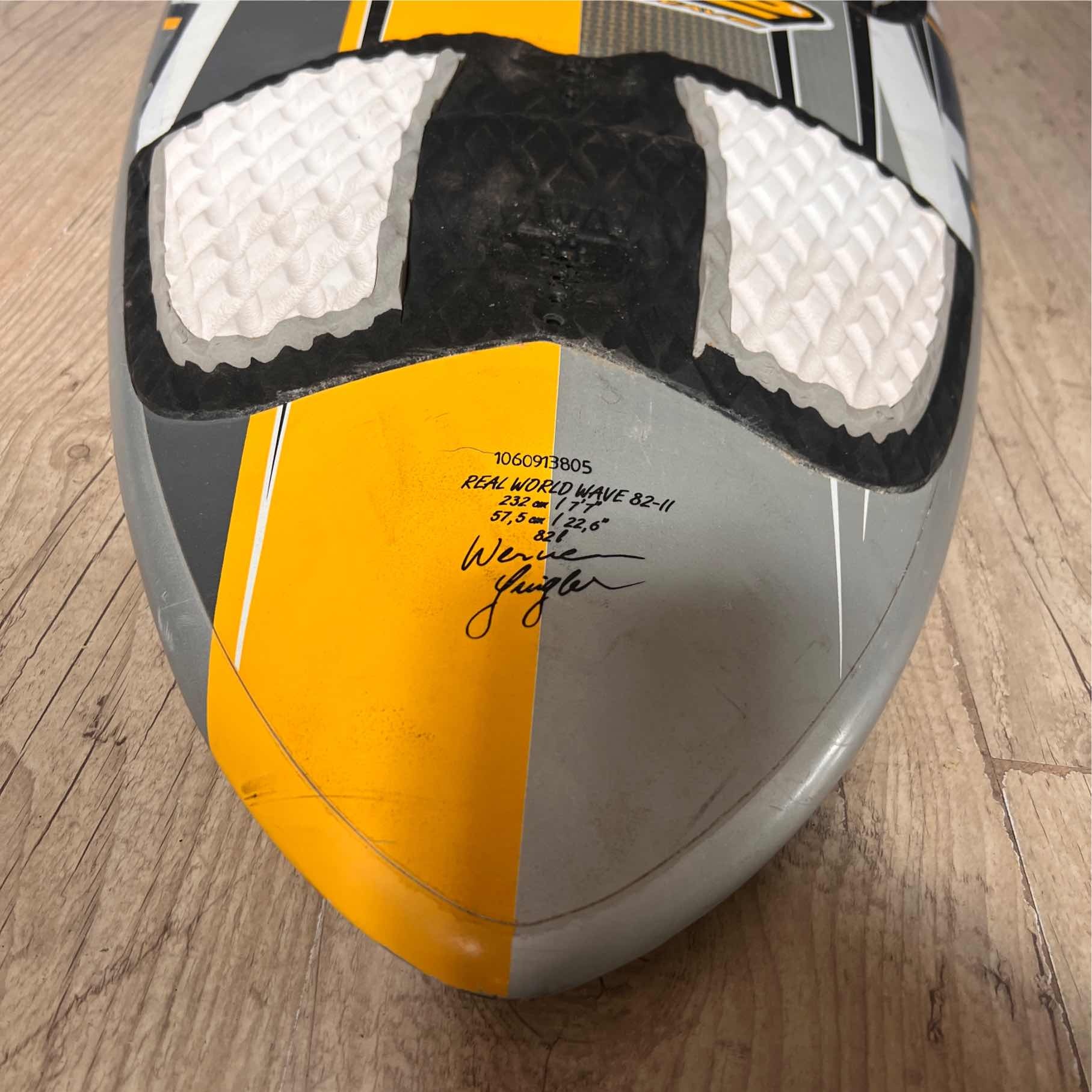 JP Real World Wave 82 2009