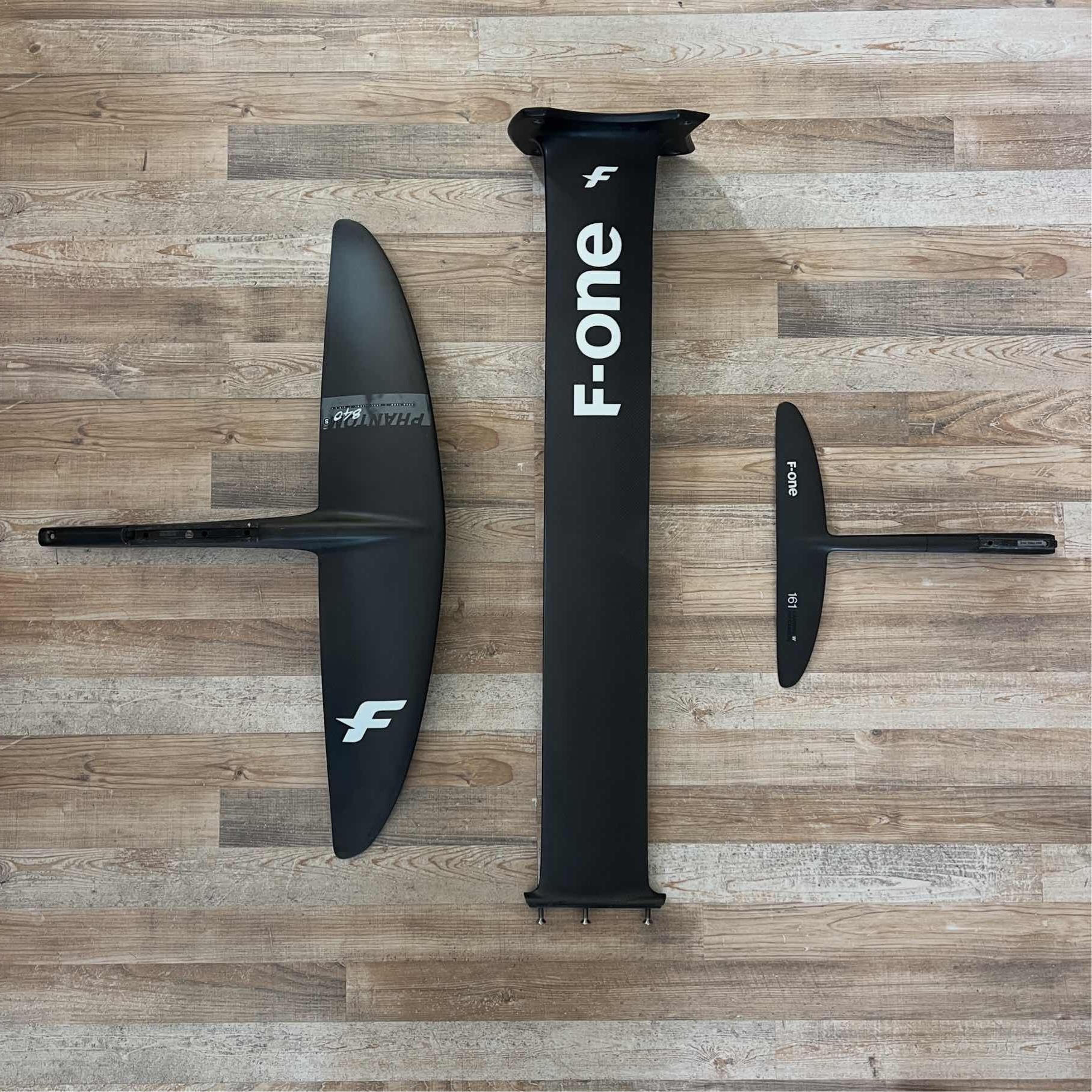 F-One PHANTOM S CARBON 840 + CARVING W  XS 161 + Carbon Mast 16mm 85